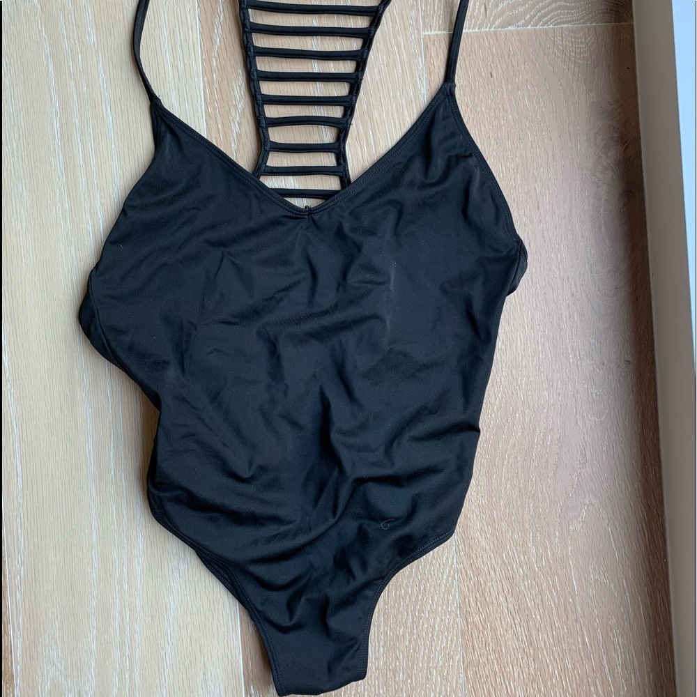 URBAN OUTFITTERS ONE PIECE BATHING SUIT NEW W TAGS